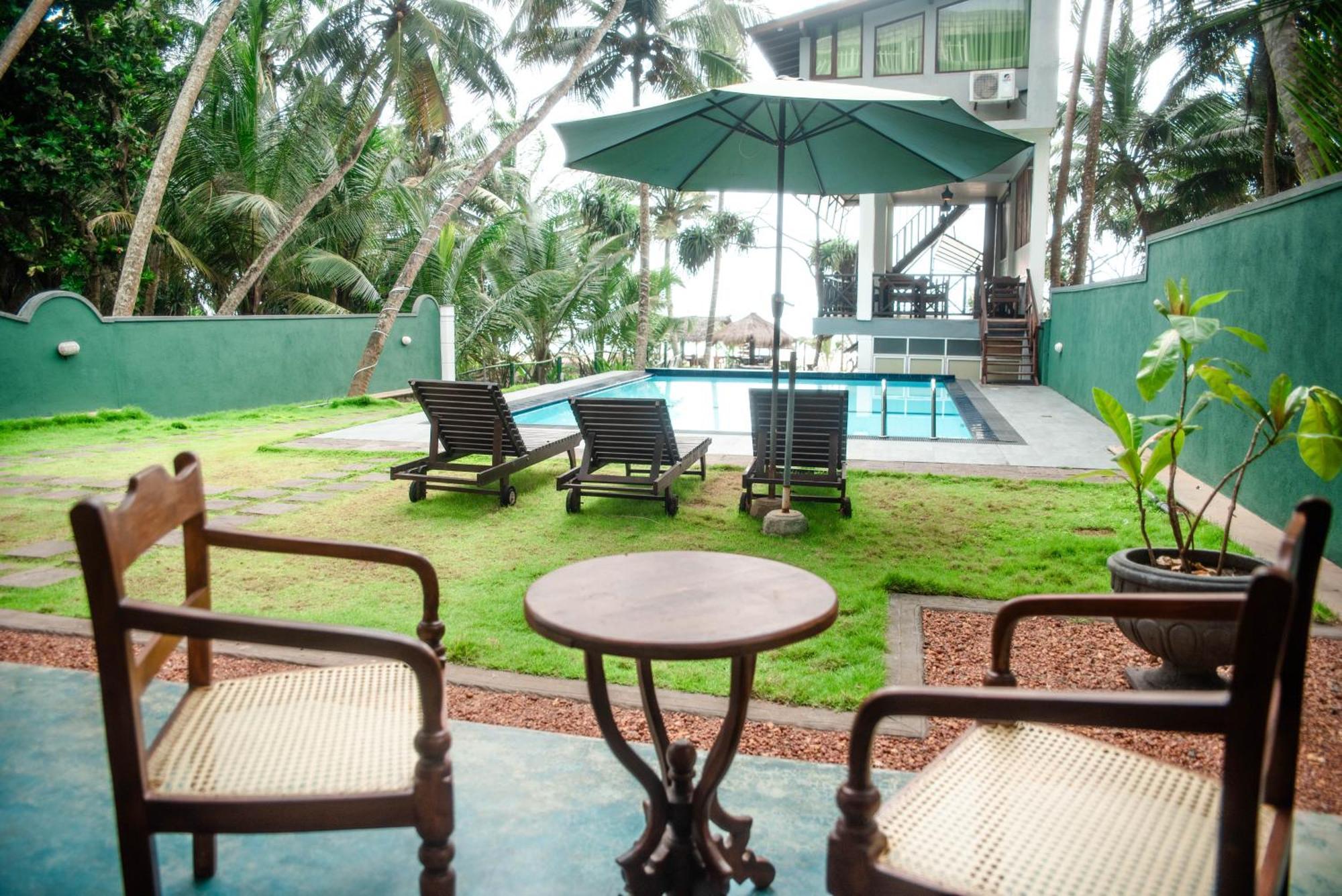 Sea Trails Bentota Hotel Kültér fotó