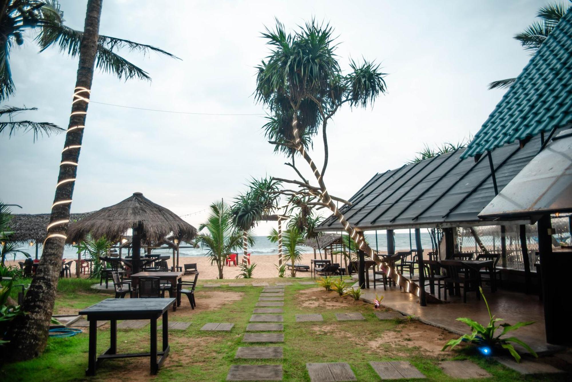 Sea Trails Bentota Hotel Kültér fotó